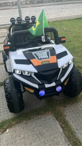 Carro elétrico com controle