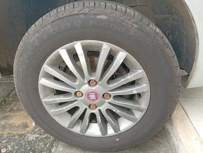 Rodas liga leve completa aro 14 Fiat. 