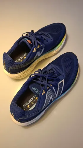 Tênis New Balance 1080 v14 tamanho 42