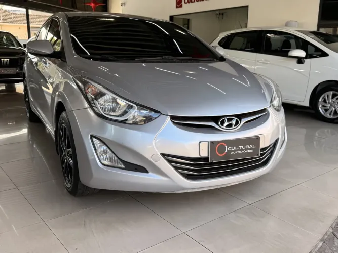 Hyundai Elantra GLS 2.0 16V Flex Aut. 2014