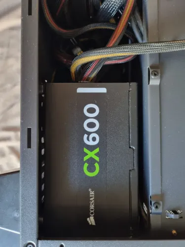Fonte Corsair CX600