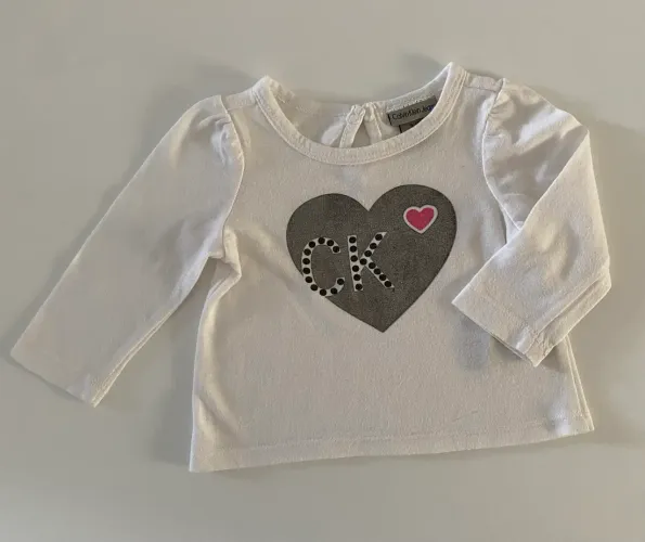 Camiseta Calvin Klein TAM 3-6 meses