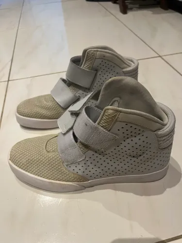 tênis Nike Flystepper 2K3 cinza platina