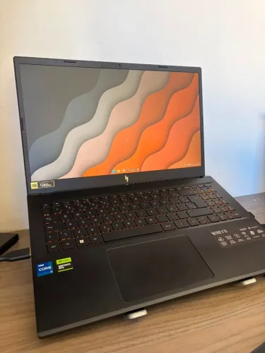 Notebook Gamer Nitro V15 - RTX 4060 em excelente estado.