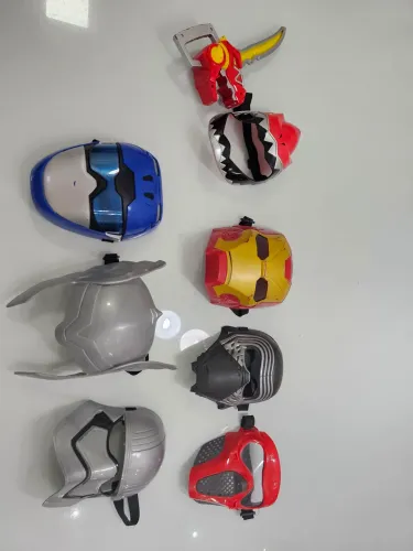 Máscaras de brinquedo