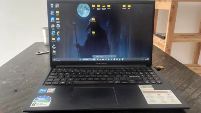 Notebook - Asus Vivabook - 1 ano de uso