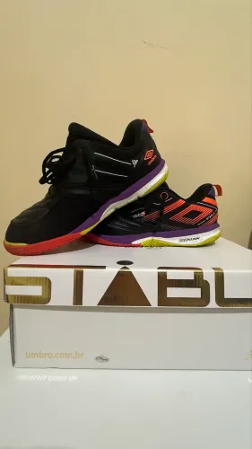 Tênis futsal Umbro pro 5 stable