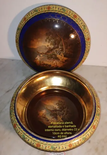 Porcelana antiga alemã em estado de novo