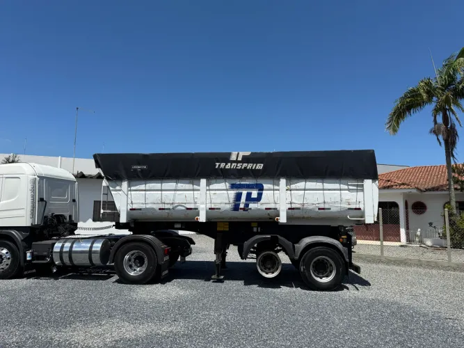 Caçamba 2 Eixos - 2022