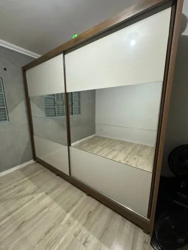 Guarda roupa casal