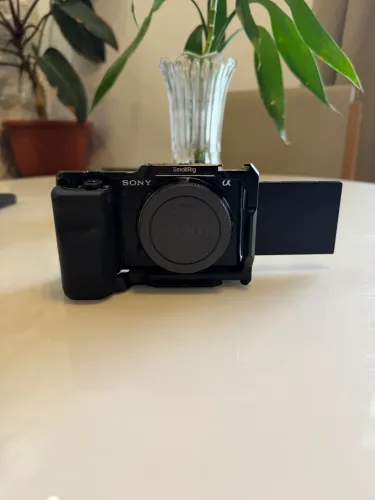 Sony ZV-E10 em perfeito estado
