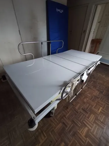 Cama hospitala