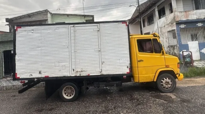 Frete frete frete frete frete  disponível 24 horas 