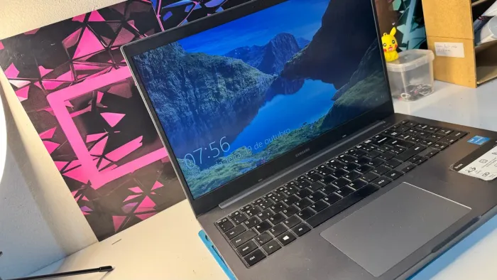 Notebook Samsung Book E20
