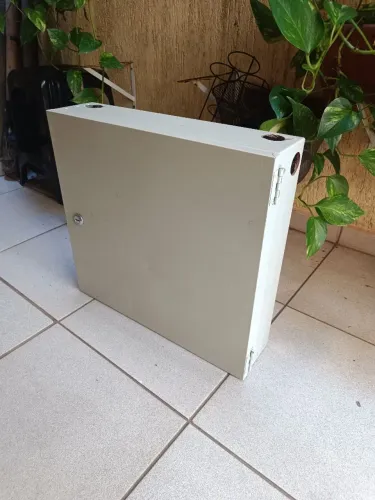 Quadro de Distribuição Elétrica 46cm X 49cm X 10cm