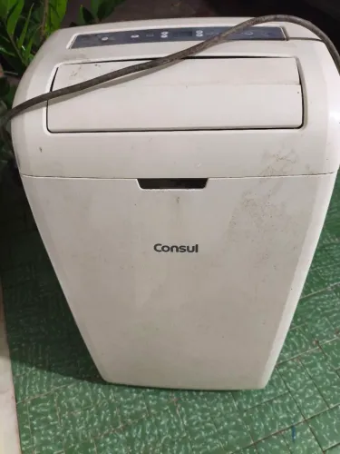 Vendo ar condicionado portátil gelando muito bem 600 reais