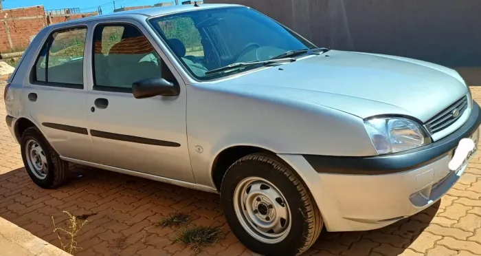 Ford Fiesta GL Class 1.0i 5P 2001