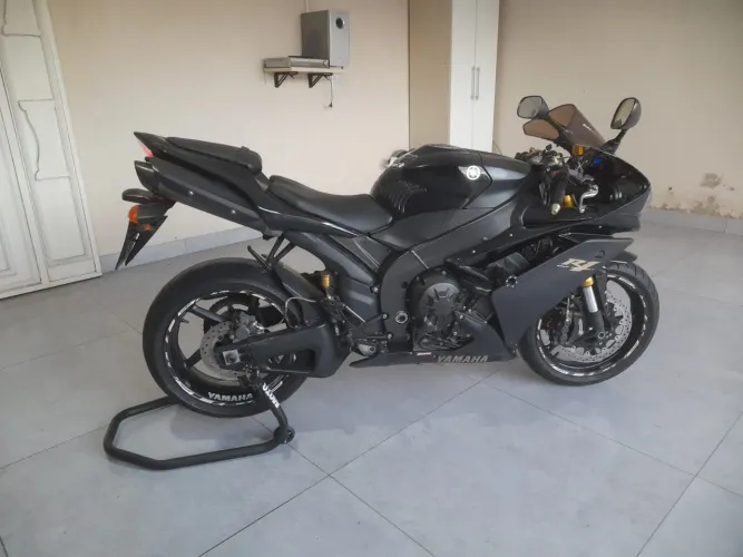 Yamaha R1