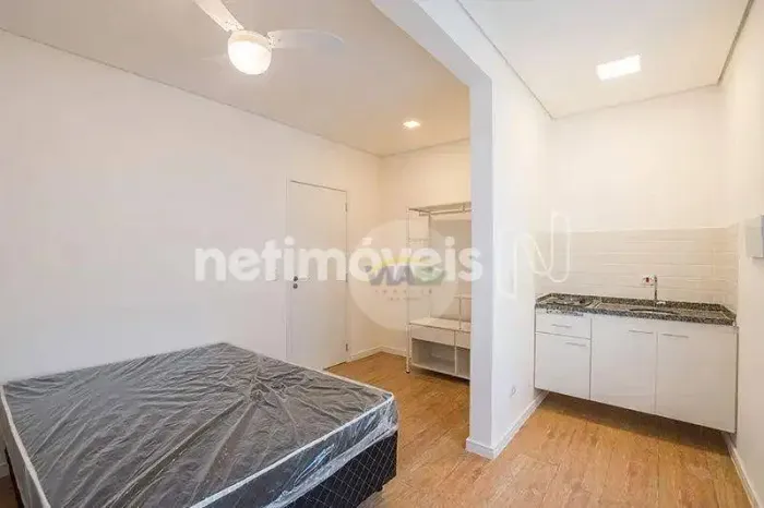 Studio Kitnet Mobiliada Locação na Aclimação | 23m² | Conforto e Mobilidade no Centro de S