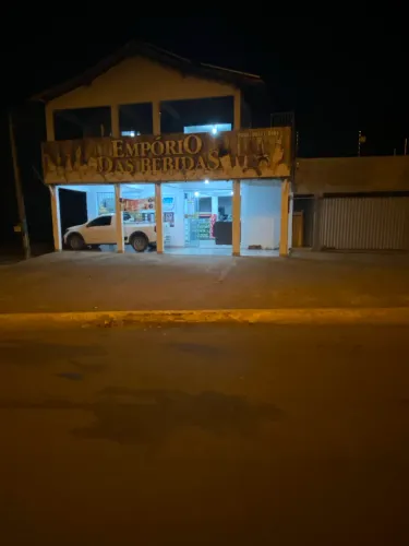 Alugo distribuidora de bebidas com casa e sistema de energia solar