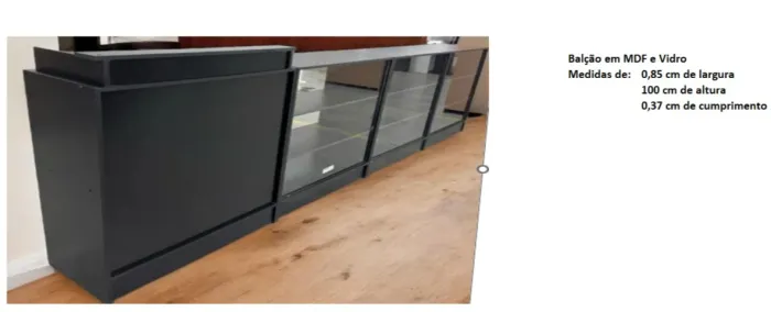 Balcão Expositor em MDF e Vidro - 03 Módulos