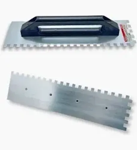 Desempenadeira aço dentada 12cmx48cm cabo plastico - Cortag