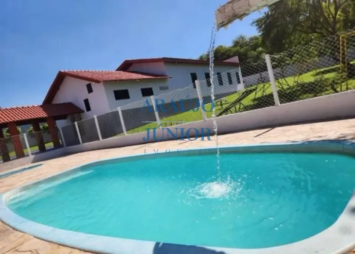 Chácara de luxo com 2 quartos e 3 banheiros em Limeira-SP, no bairro Chácaras Novo México: