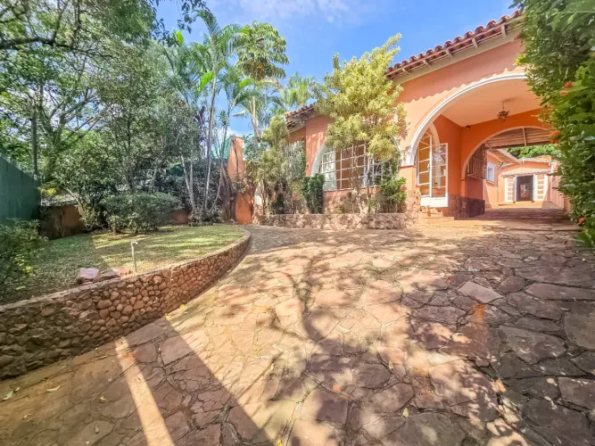 Casa para venda em Alto da Lapa com 4 quartos, sendo 2 suítes, 250m²