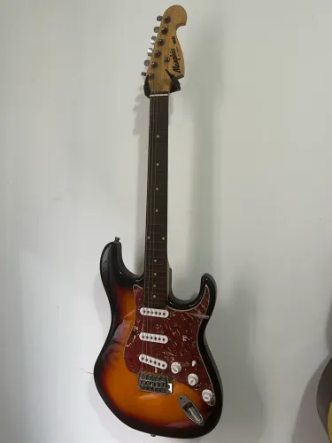Guitarra Memphis by Tagima MG22 - Pouco usada