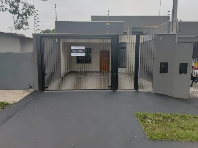 Residência com 03 quartos em ótima região próximo a Supermercados, farmácia e diversos ser
