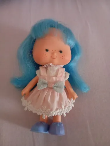 Boneca moranguinho Uvinha