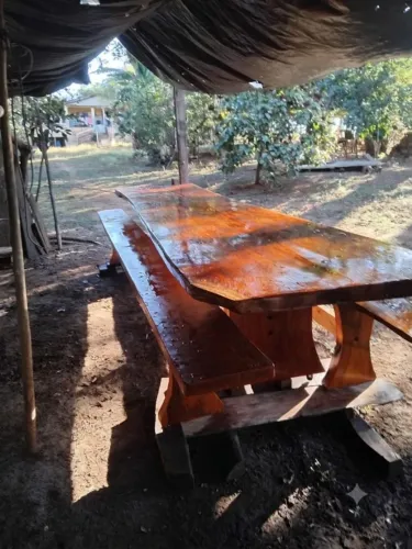 Mesa de Madeira Maciça 5mts X 1,10