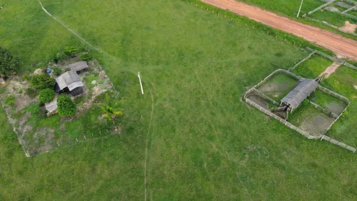 Vendo uma fazenda de 160 alqueires sendo 80 de abertura 