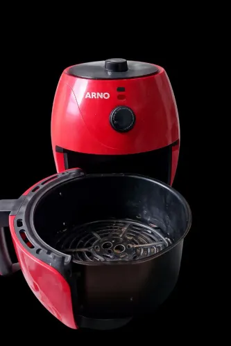 Vendo air Fry vermelha da Arno