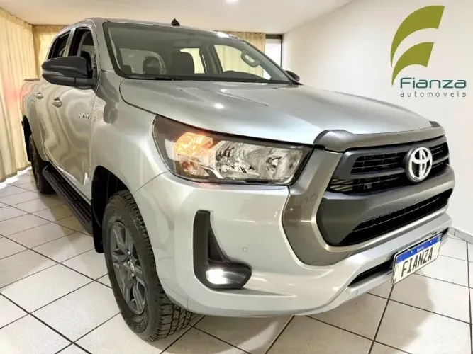 Toyota Hilux CD SR 4X4 2.8 TDI Diesel Aut. 2024