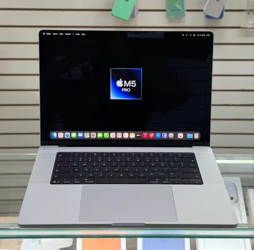 Macbook pro 16 polegadas chip m5 pro 24g / 1tb com apenas 9 ciclos ( 24 / 1 tb )