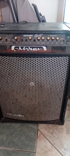 Amplificador meteoro meduza 200w