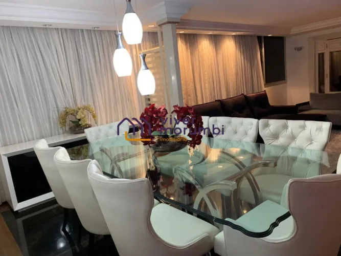 Apartamento em Condomínio Clube vista para o bosque