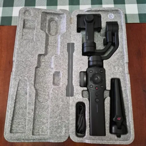 Estabilizador Gimbal Zhiyun Smooth 4 para Smartphone - Estado de Novo