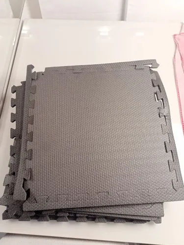 Kit de 10 placas de Eva preta 50x50 10mm - tatame