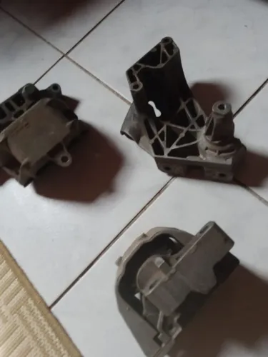 Coxim de câmbio e motor do New beetle VW peça original