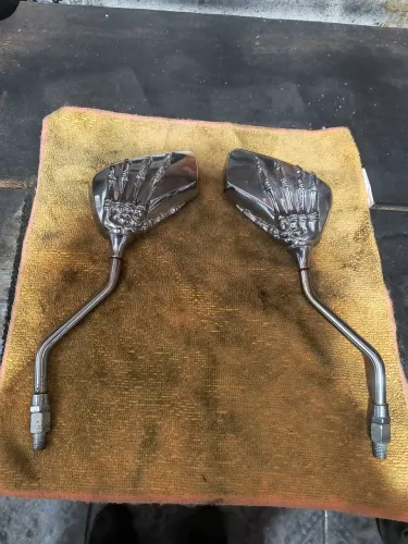 Retrovisor de caveira 