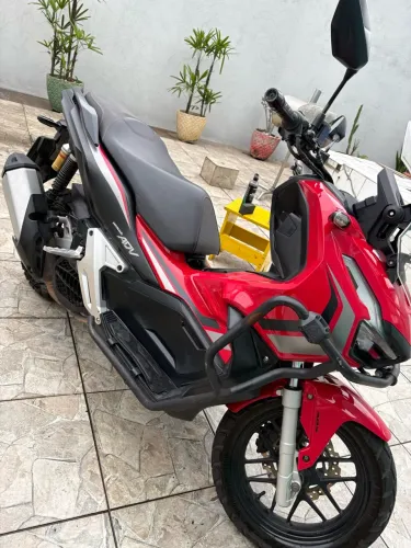 Honda ADV 150 2024