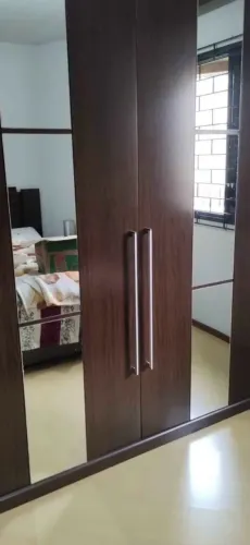 Guarda roupa usado