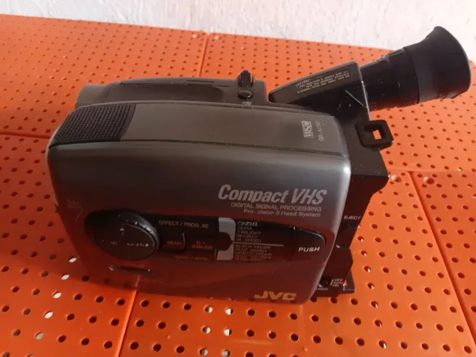 Filmadora JVC GR-AX910 NO ESTADO