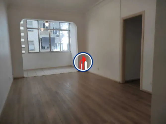 Apartamento à venda no Leme | 111m² | 3 Quartos | Vaga na Escritura