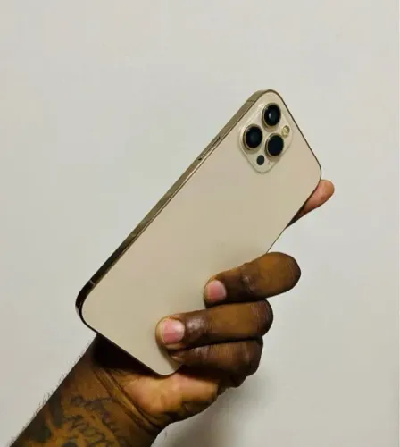 Iphone 12 pro max lindo na caixa