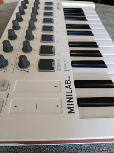 Controlador Arturia MiniLab MK II