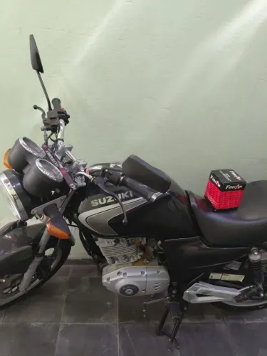 Moto Suzuki yes 125,2005