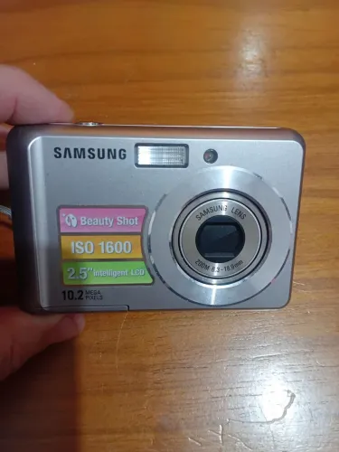 Câmera Samsung 10.2 megapixels